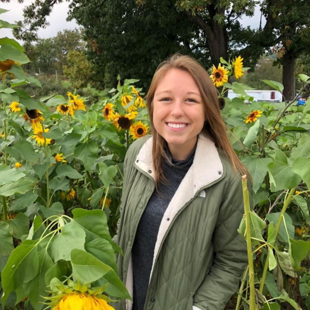 Meet your Posher, Courtney